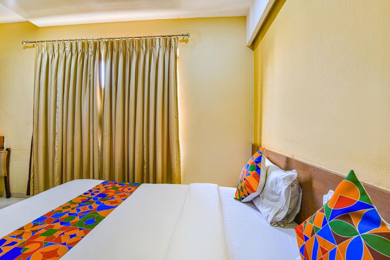 Fabhotel Rb Residency Surat Exterior photo