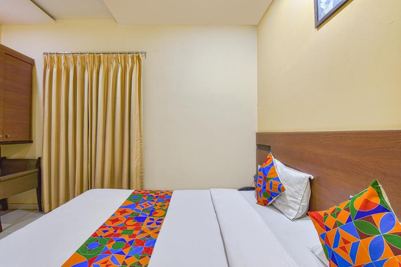 Fabhotel Rb Residency Surat Exterior photo